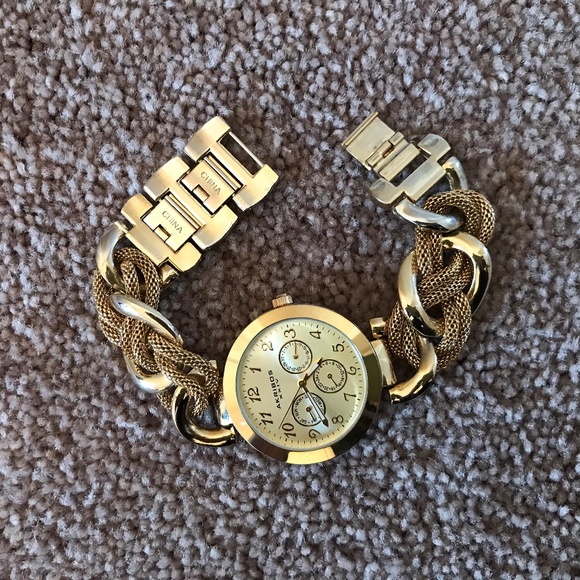 Akribos XXIV Womens Watch Gold Tone Multi-Function - Picture 5 of 8